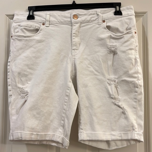 Time and Tru ladies Jean shorts - Picture 1 of 10
